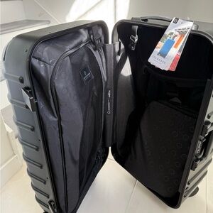 Solgaard Check-In Closet Original